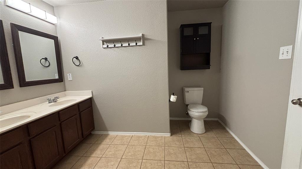 700 Swan Drive Property Photo 14