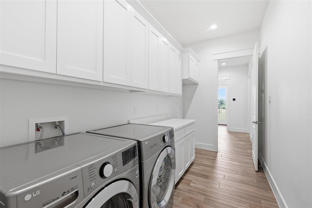 901 Medaris Way Property Photo 27