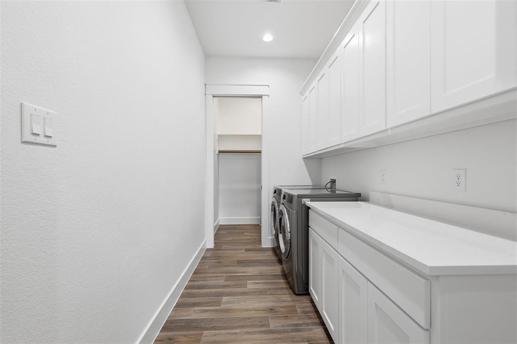 901 Medaris Way Property Photo 28