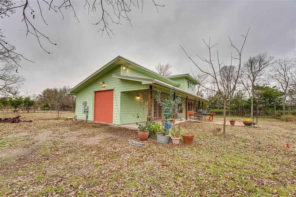 1002 S Main Street Property Photo 1