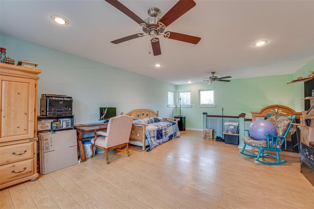 1002 S Main Street Property Photo 10