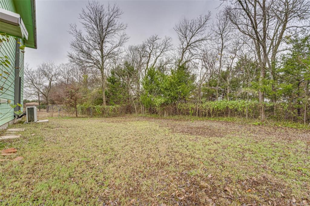 1002 S Main Street Property Photo 15