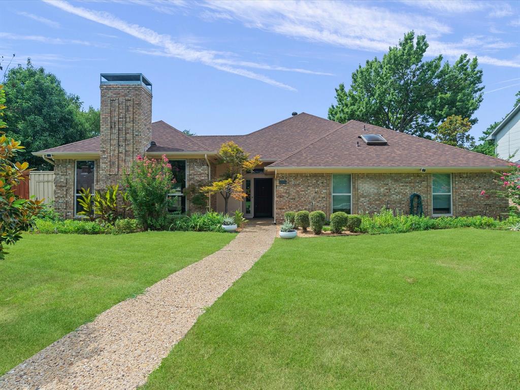 2204 Cardinal Drive Property Photo 1