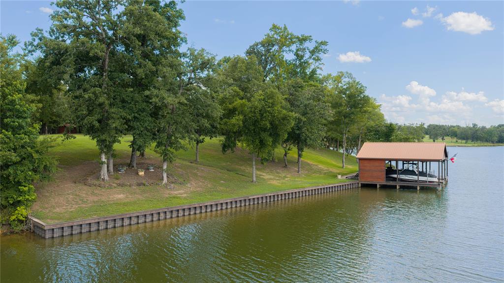 18 Cr 2337 Property Photo 6
