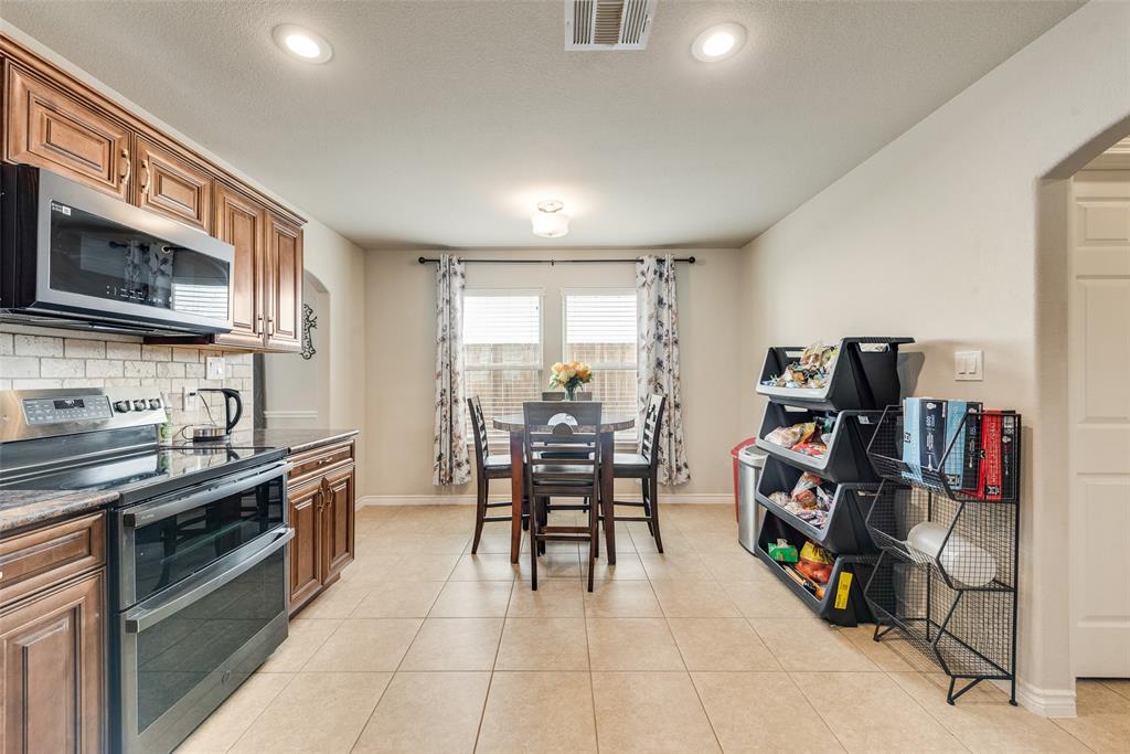 7622 W Shore Drive Property Photo 10