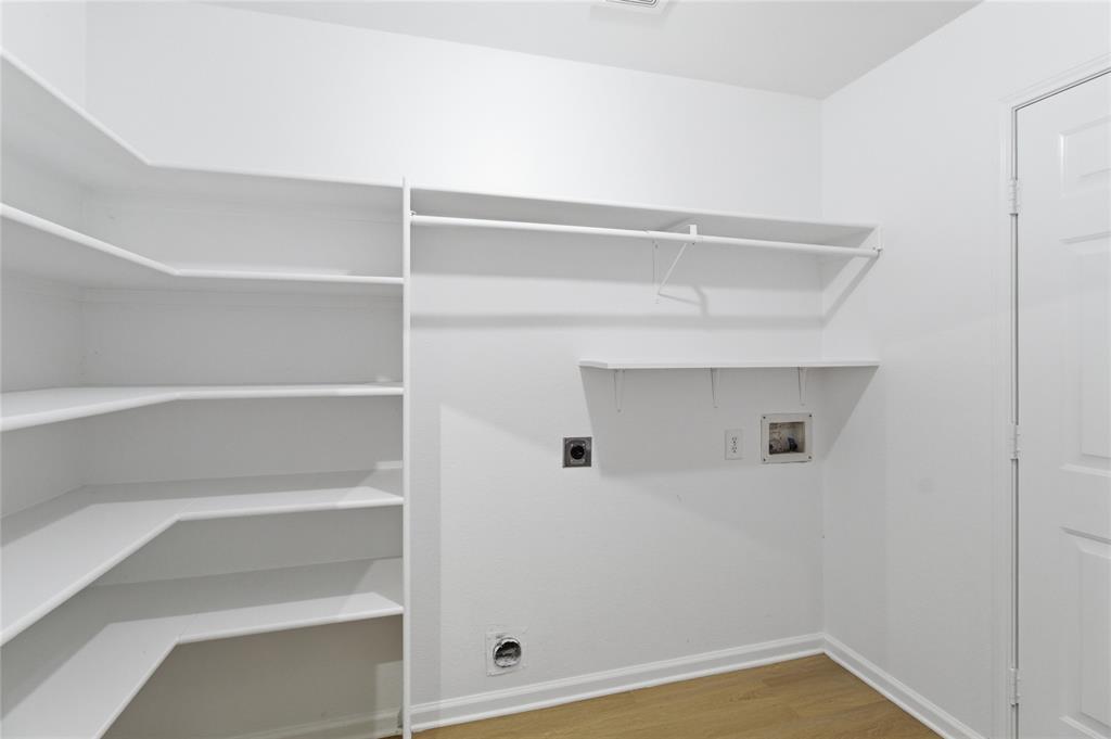 6803 Hillwood Drive Property Photo 10