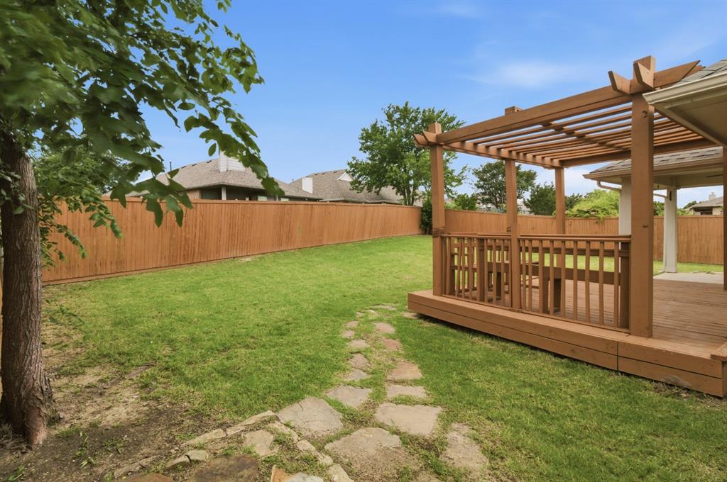 6803 Hillwood Drive Property Photo 16