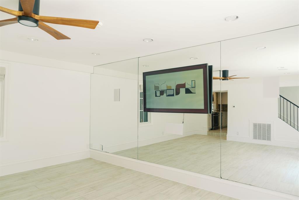 4433 Bordeaux Avenue Property Photo 33
