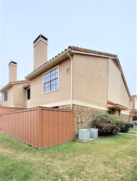 4233 Madera Road 4 Property Photo 1