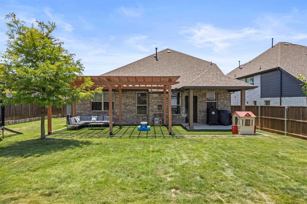 210 Highedge Drive Property Photo 25