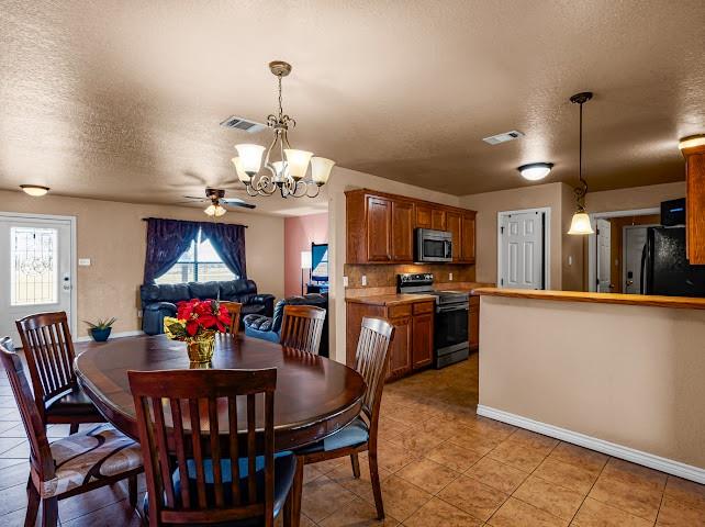 792 County Road 4213 Property Photo 10