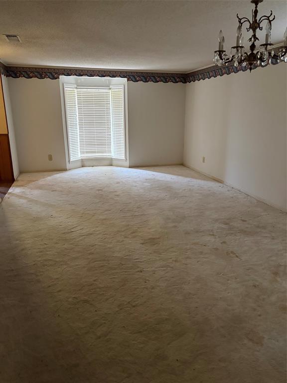 609 S Ross Avenue Property Photo 6