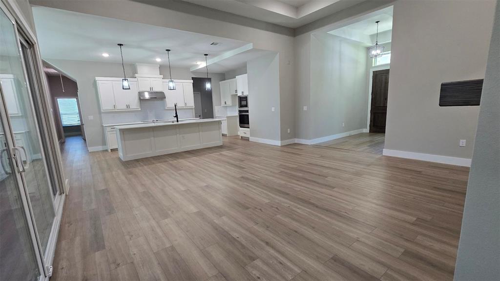 2750 Eastridge Boulevard Property Photo 4