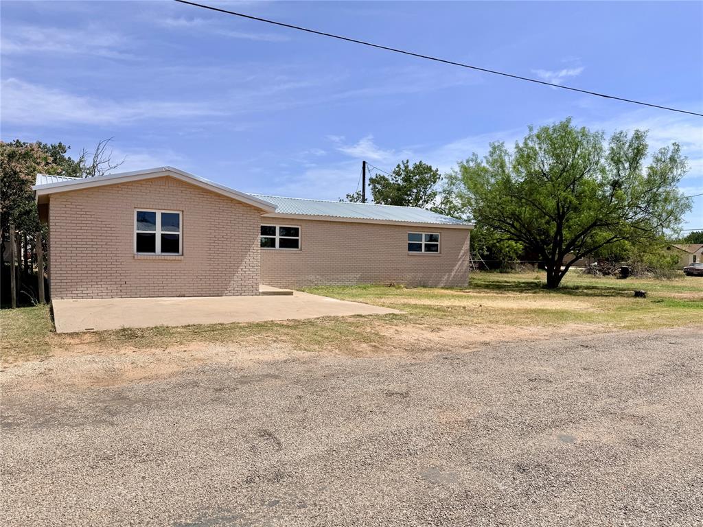424 W Santa Fe Avenue Property Photo 2