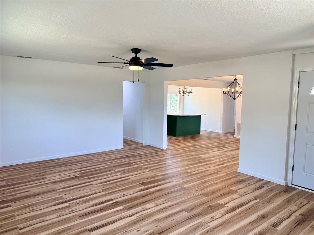 424 W Santa Fe Avenue Property Photo 4