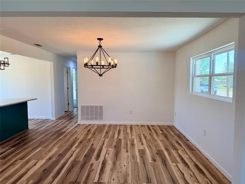 424 W Santa Fe Avenue Property Photo 6