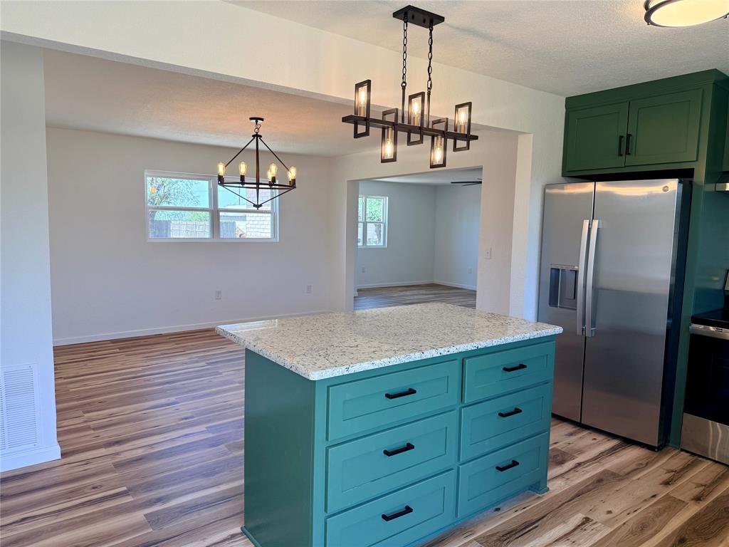 424 W Santa Fe Avenue Property Photo 15