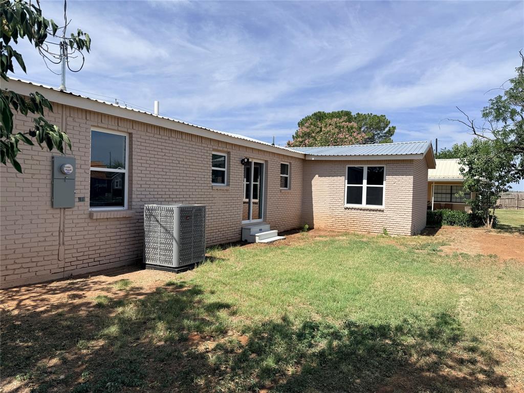 424 W Santa Fe Avenue Property Photo 35
