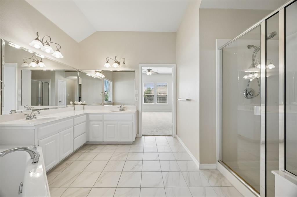 4201 Garden Path Lane Property Photo 15