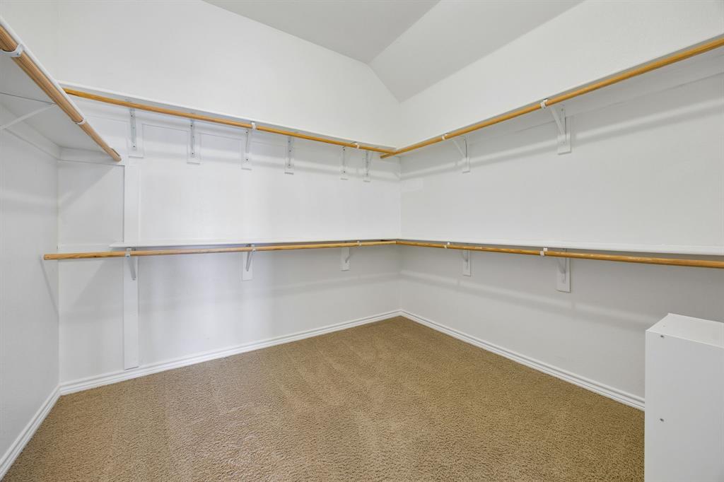 4201 Garden Path Lane Property Photo 17