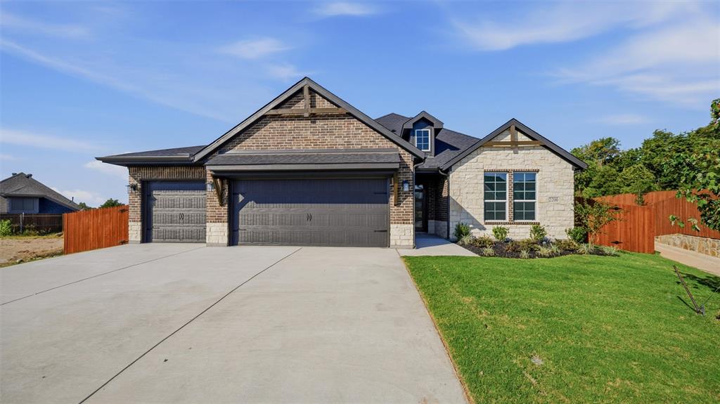2200 Castle Rock Lane Property Photo 1