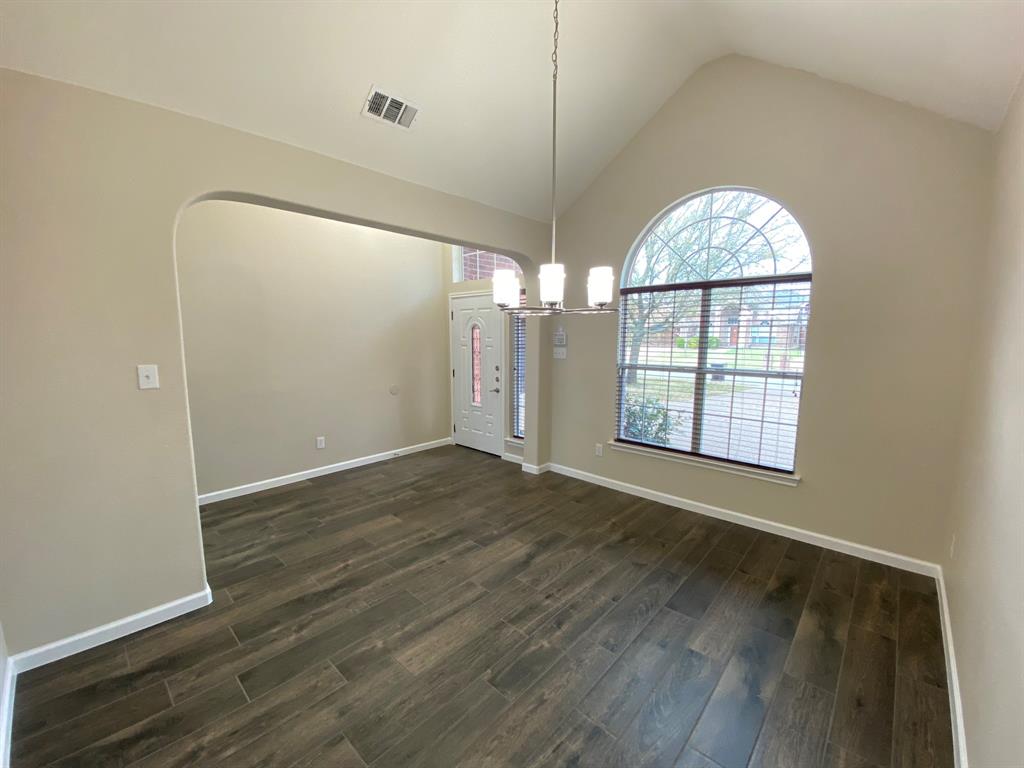 5668 Imperial Meadow Drive Property Photo 3