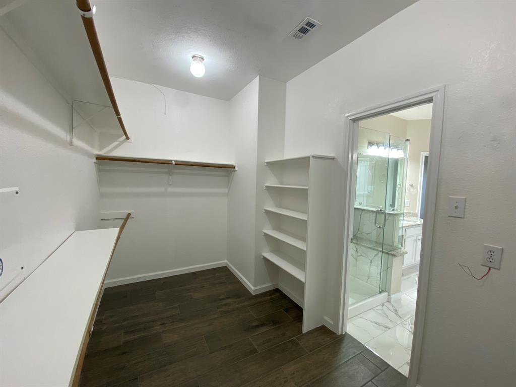 5668 Imperial Meadow Drive Property Photo 18
