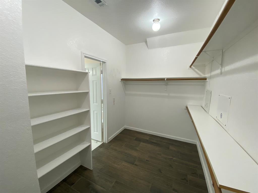 5668 Imperial Meadow Drive Property Photo 19