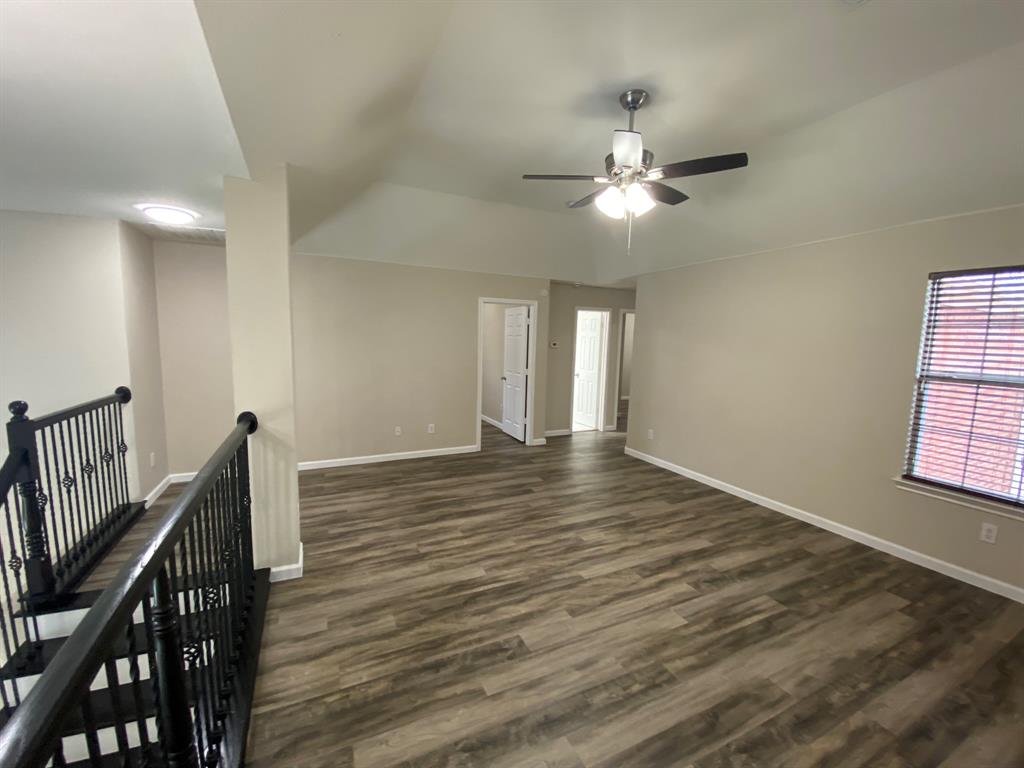 5668 Imperial Meadow Drive Property Photo 29