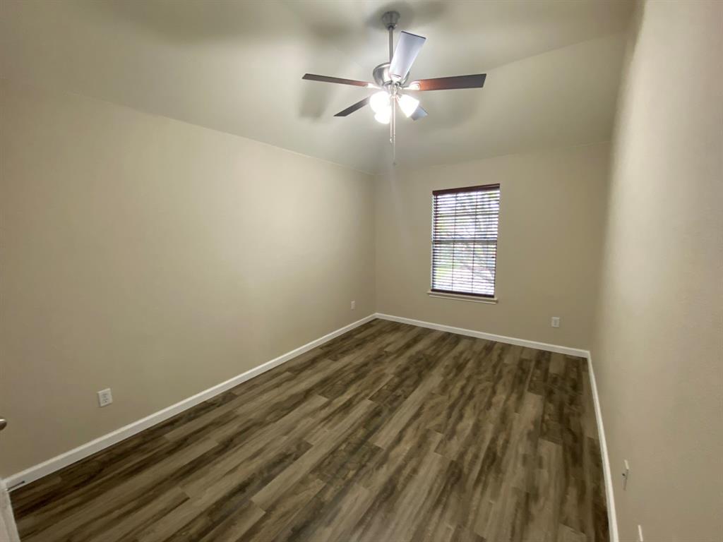 5668 Imperial Meadow Drive Property Photo 33
