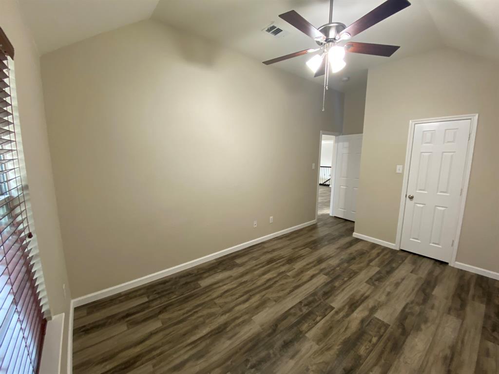 5668 Imperial Meadow Drive Property Photo 34