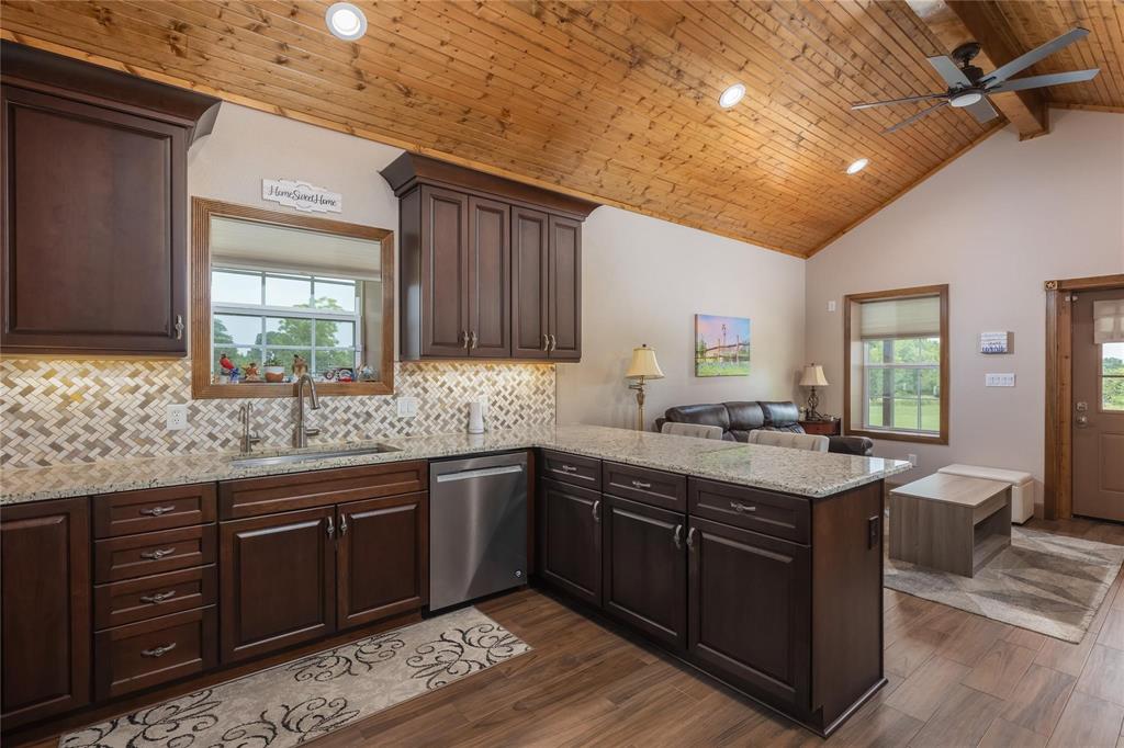 210 Spring Branch Trail Property Photo 8
