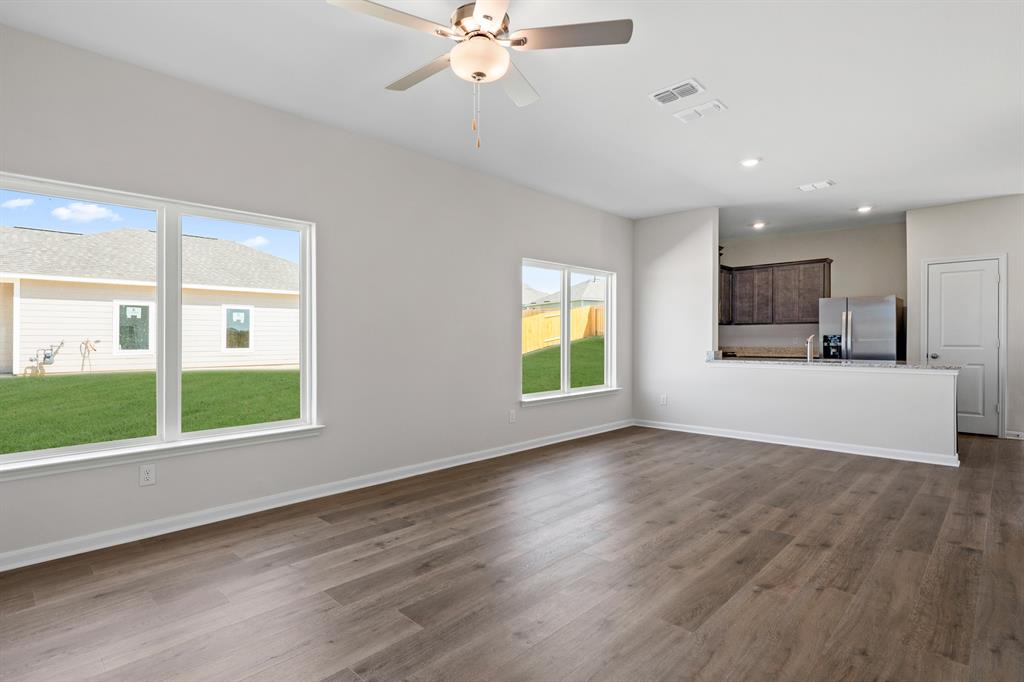 8445 White Wolf Trail Property Photo 5