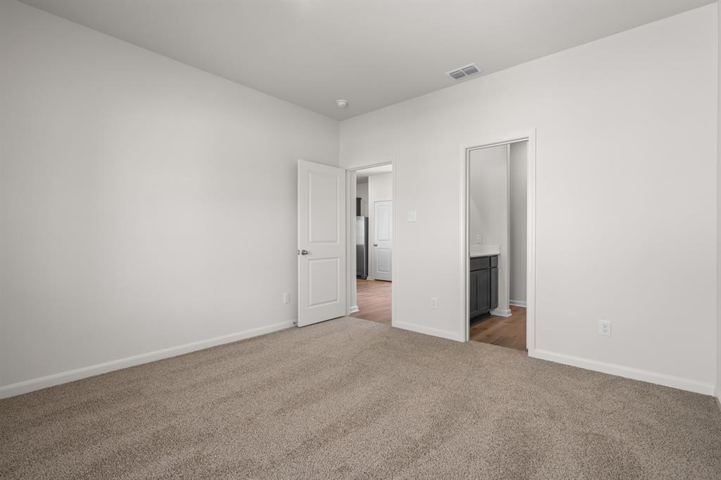 8445 White Wolf Trail Property Photo 6