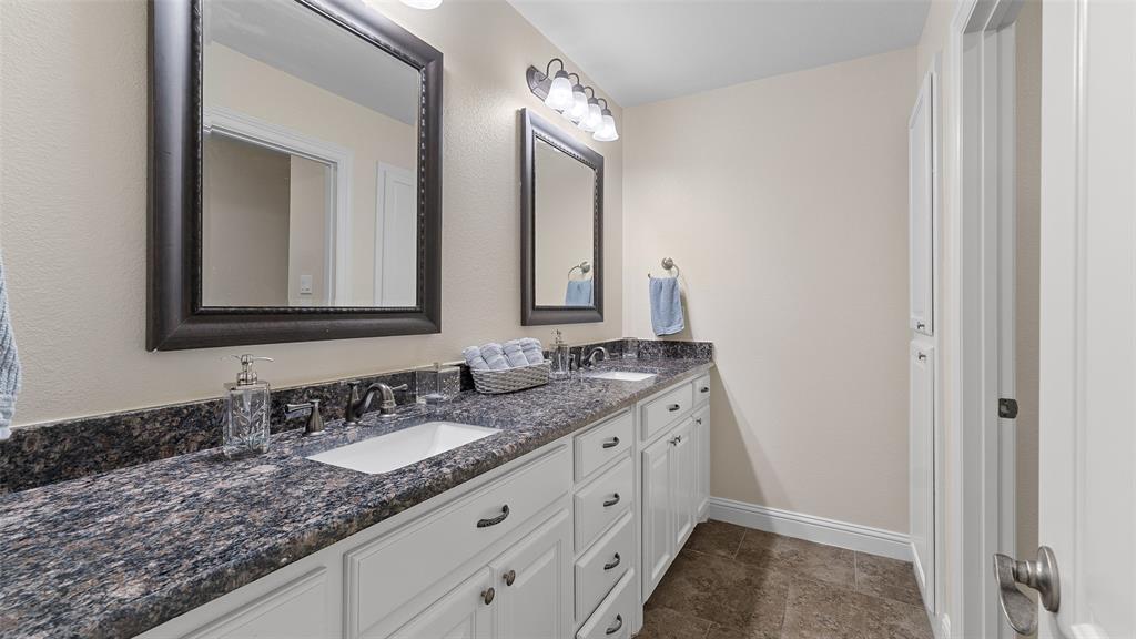 1411 County Road 4120 Property Photo 29