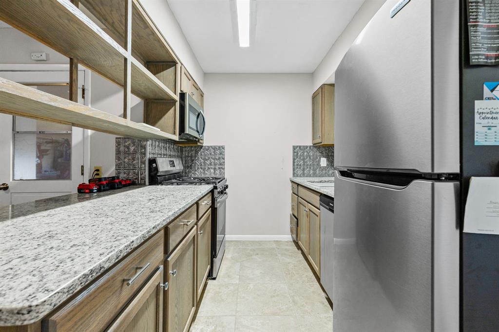 5213 Hilltop Drive Property Photo 9