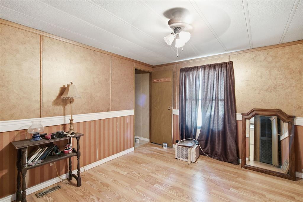 816 W Ayers Avenue Property Photo 8