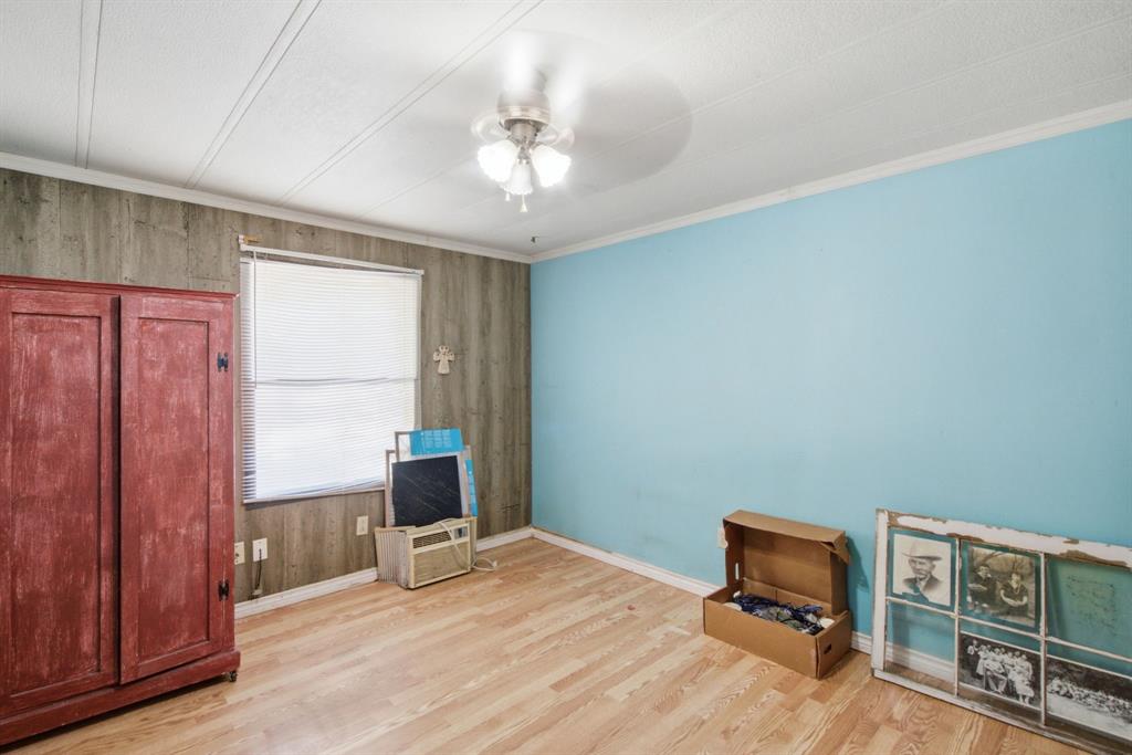 816 W Ayers Avenue Property Photo 10
