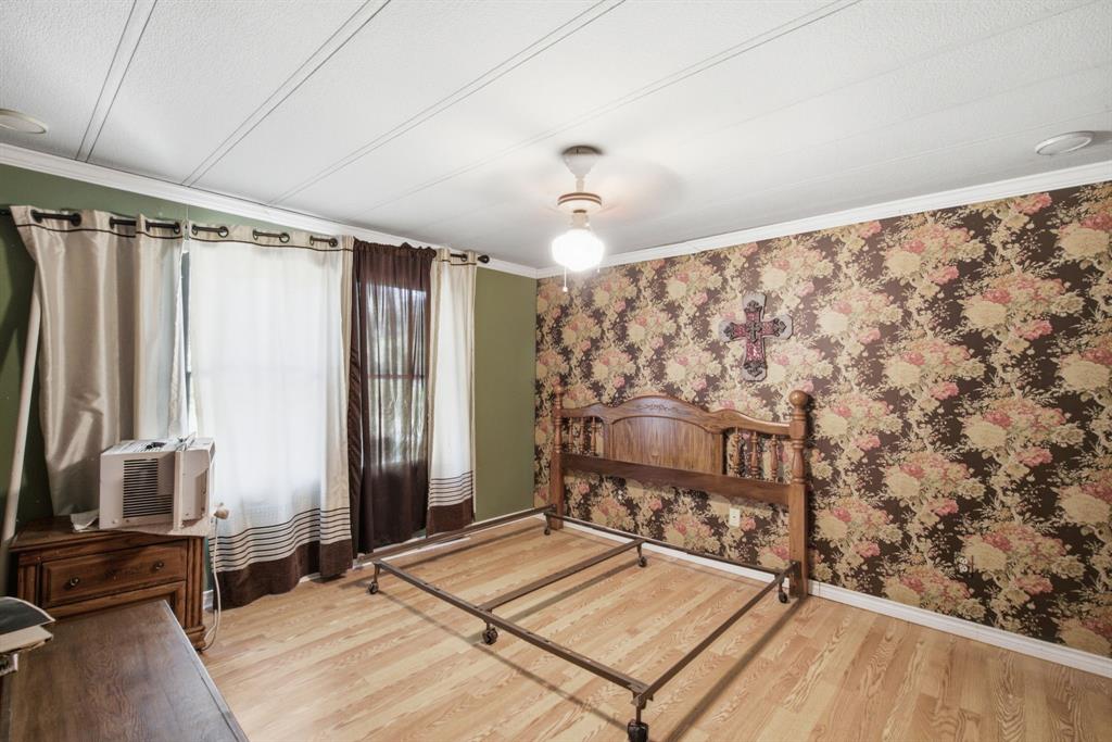 816 W Ayers Avenue Property Photo 16