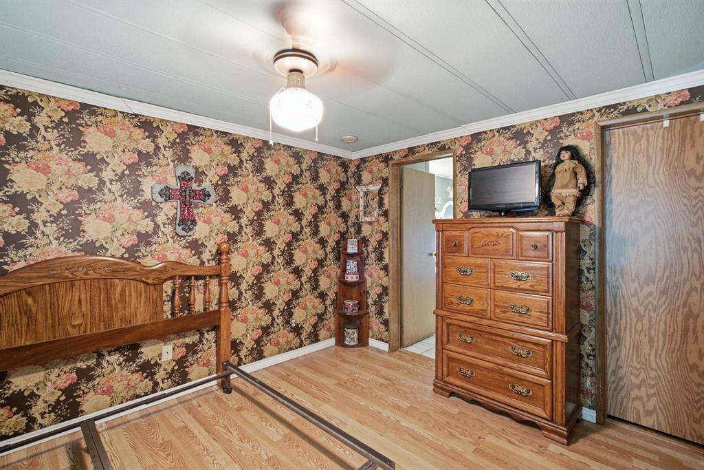 816 W Ayers Avenue Property Photo 17