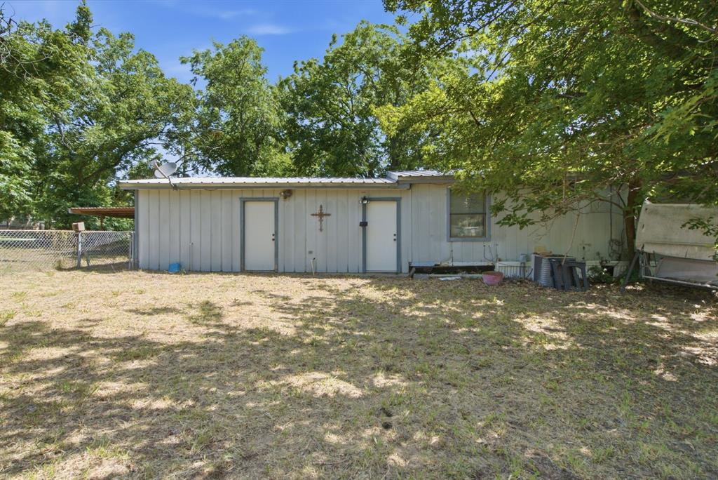 816 W Ayers Avenue Property Photo 25