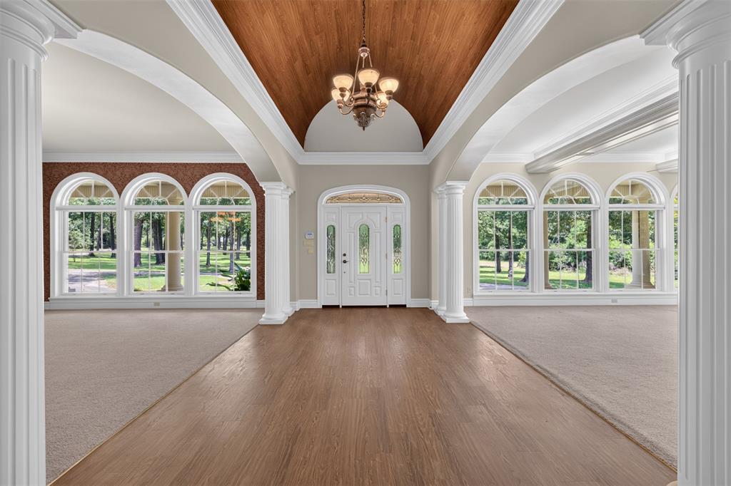 3669 Fountainbleau Road Property Photo 4