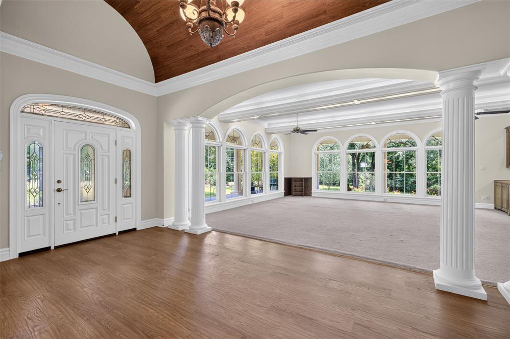 3669 Fountainbleau Road Property Photo 7