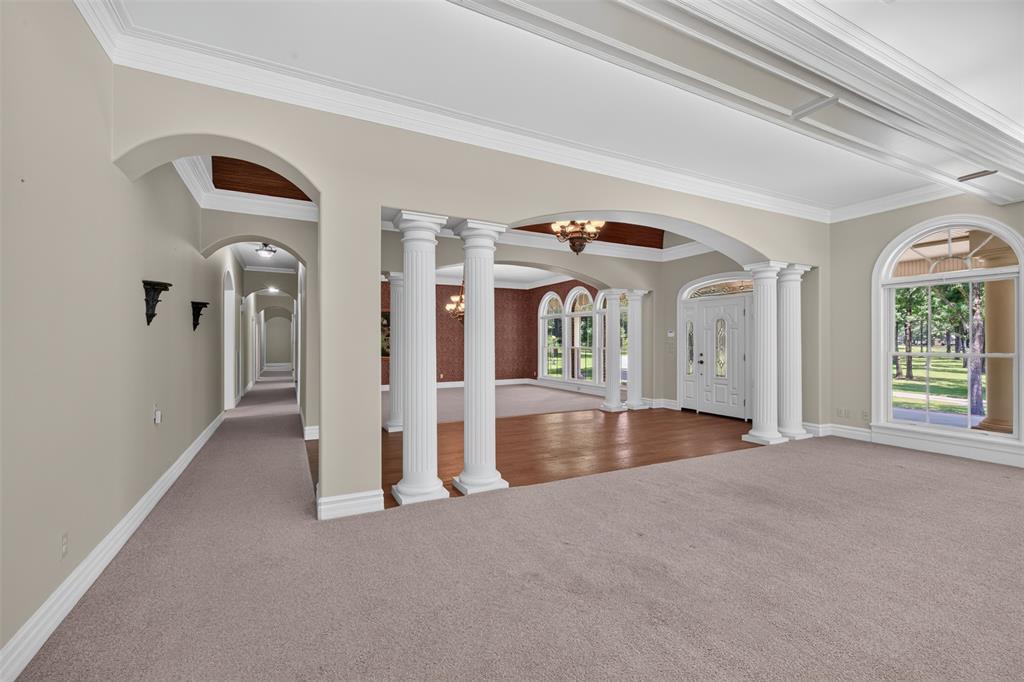 3669 Fountainbleau Road Property Photo 9