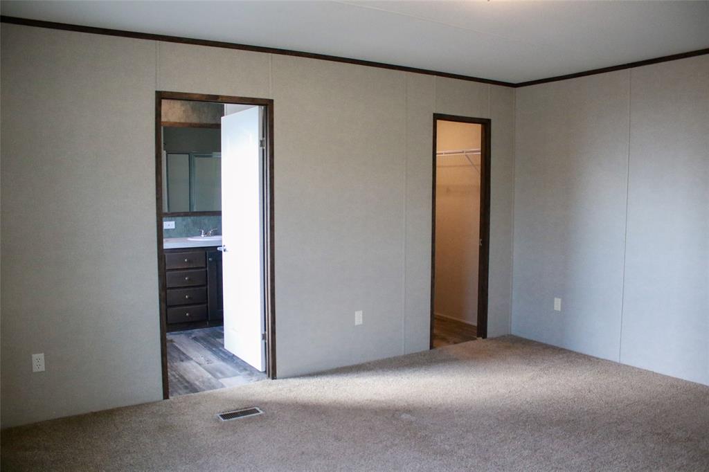 8529 Weems Estate Drive Property Photo 10