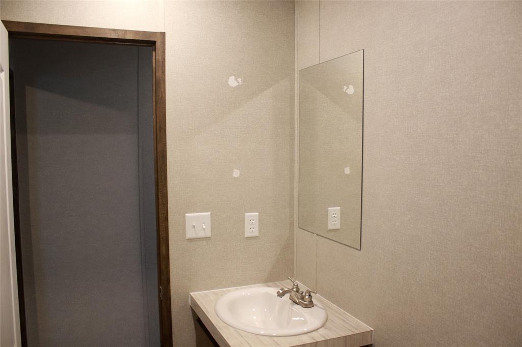 8529 Weems Estate Drive Property Photo 17