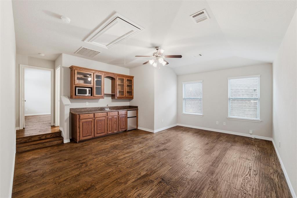 420 Prairie Run Property Photo 26