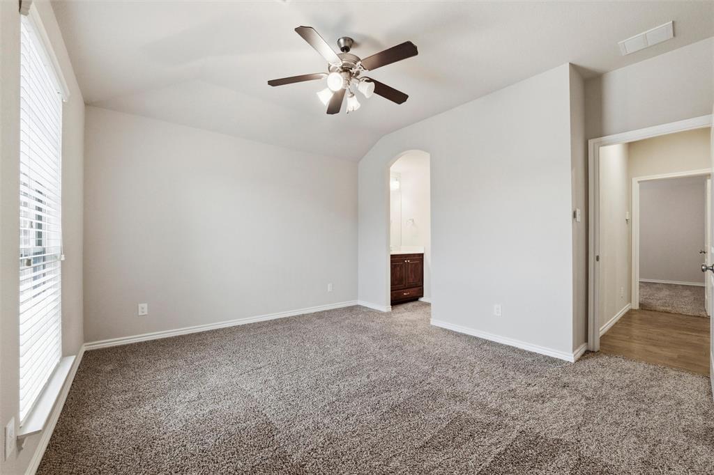 420 Prairie Run Property Photo 29