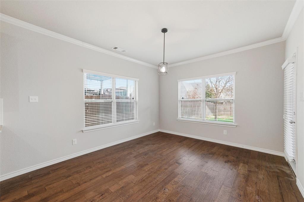420 Prairie Run Property Photo 32