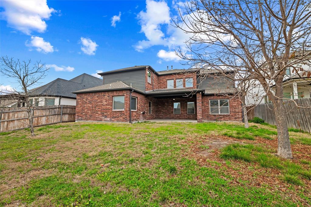 420 Prairie Run Property Photo 35